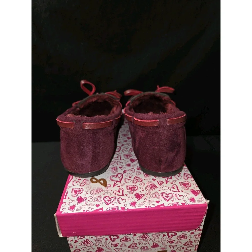 Crazy 8 Moccasin. Low Top Boots Size‎ 9 Burgandy New!